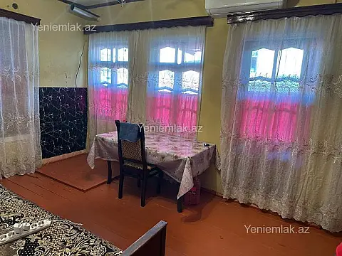 Satılır 5 otaqlı həyət evi 230 m²