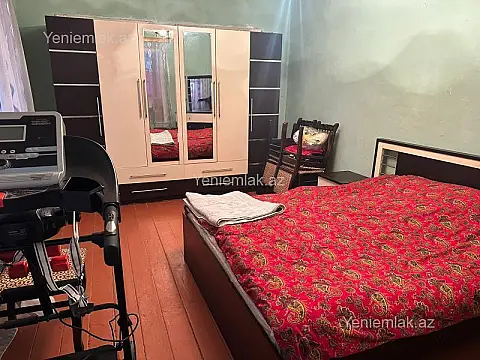 Satılır 5 otaqlı həyət evi 230 m²