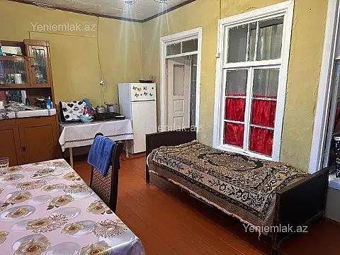 Satılır 5 otaqlı həyət evi 230 m²