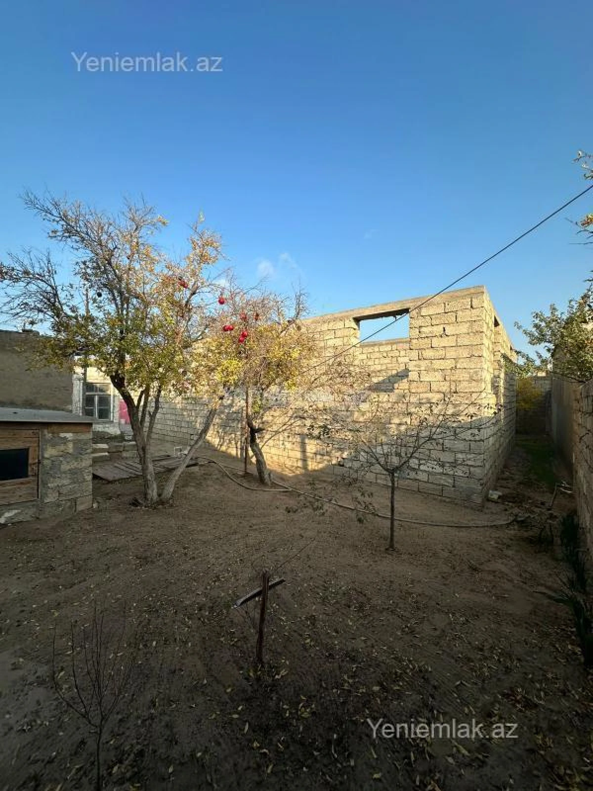 Satılır 5 otaqlı həyət evi 230 m²