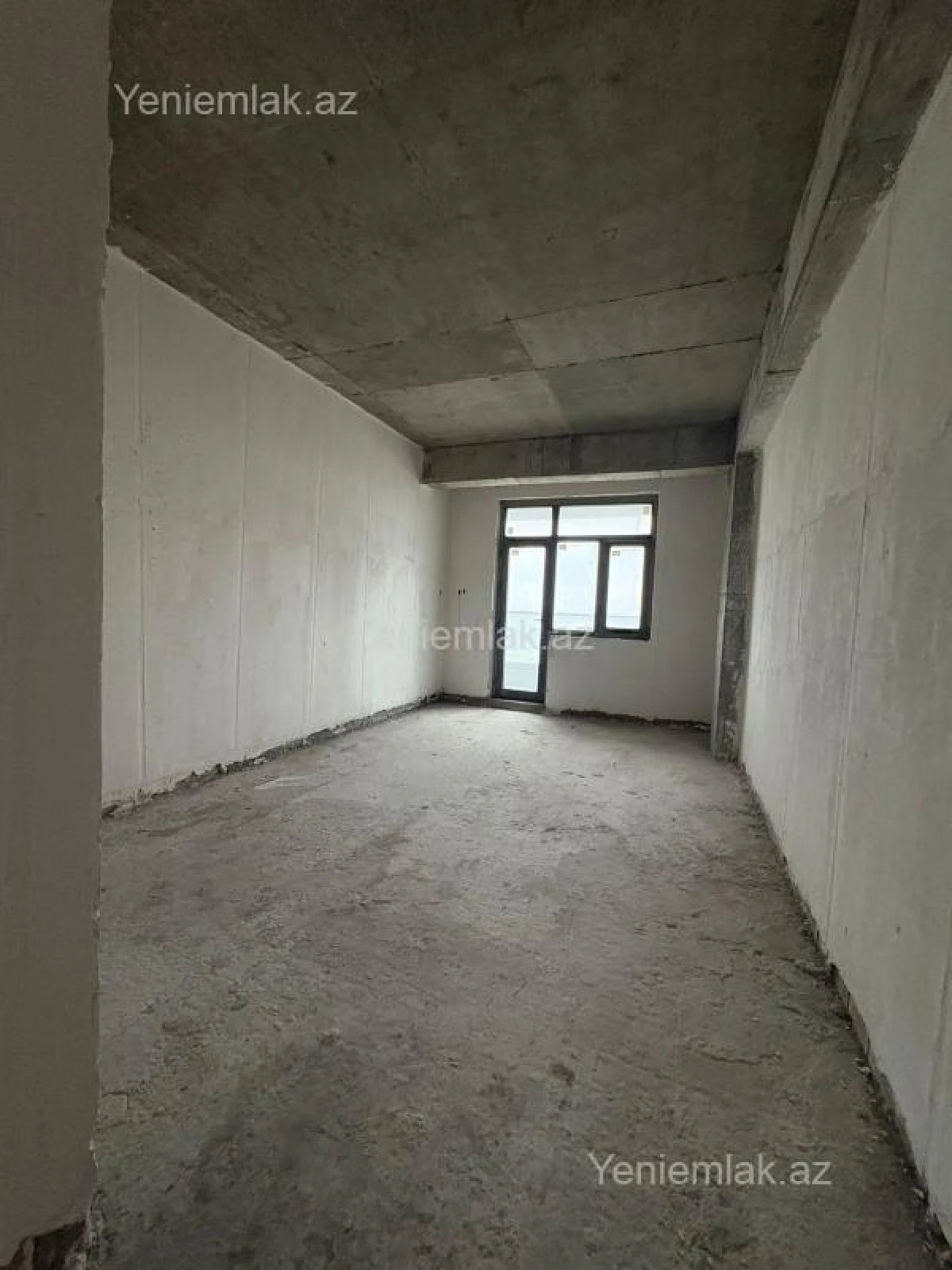 Satılır 4 otaqlı yeni tikili 182.5 m²
