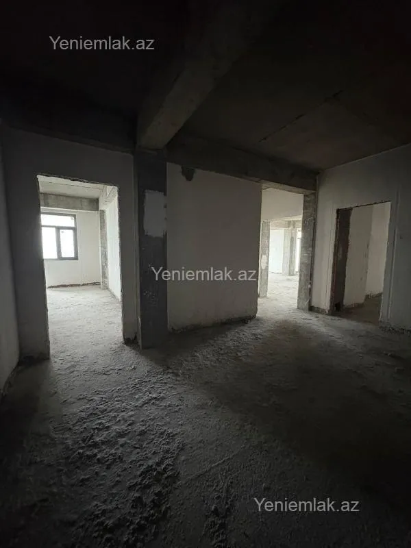 Satılır 4 otaqlı yeni tikili 182.5 m²