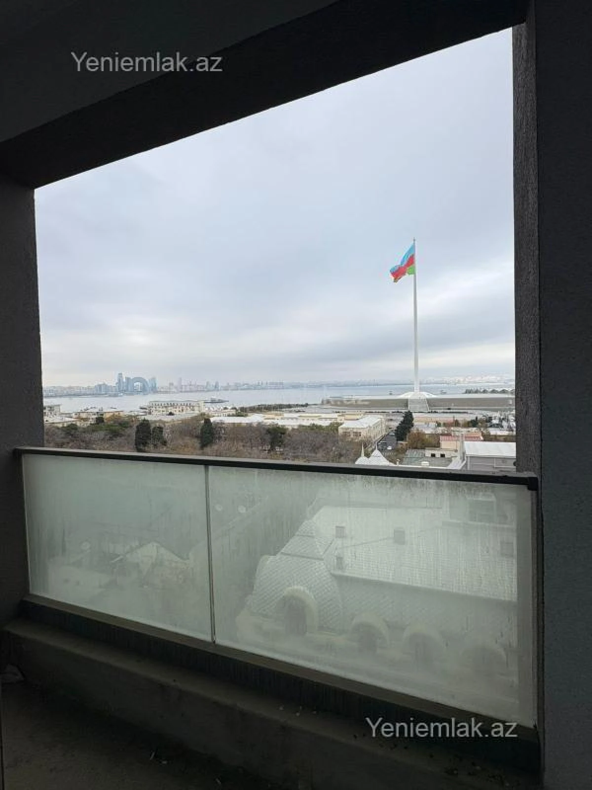 Satılır 4 otaqlı yeni tikili 182.5 m²