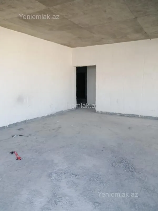 Satılır 4 otaqlı yeni tikili 182.5 m²
