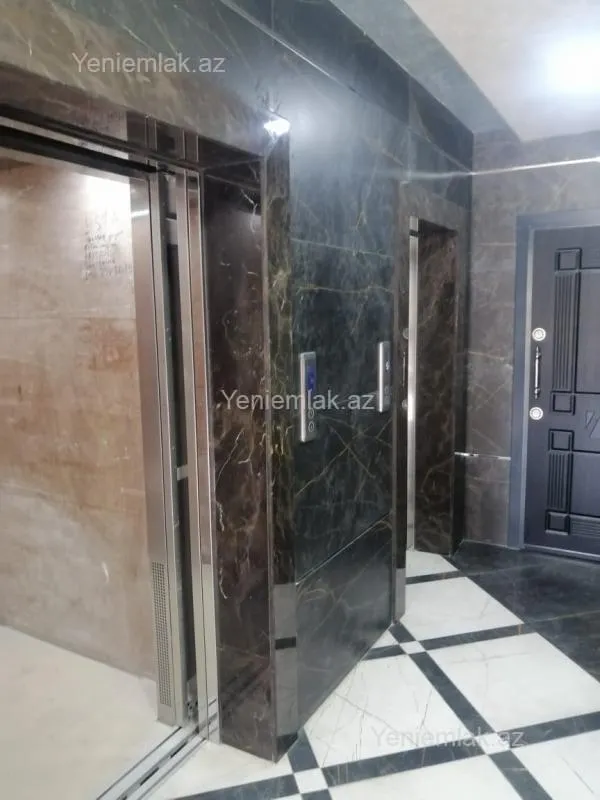 Satılır 4 otaqlı yeni tikili 182.5 m²