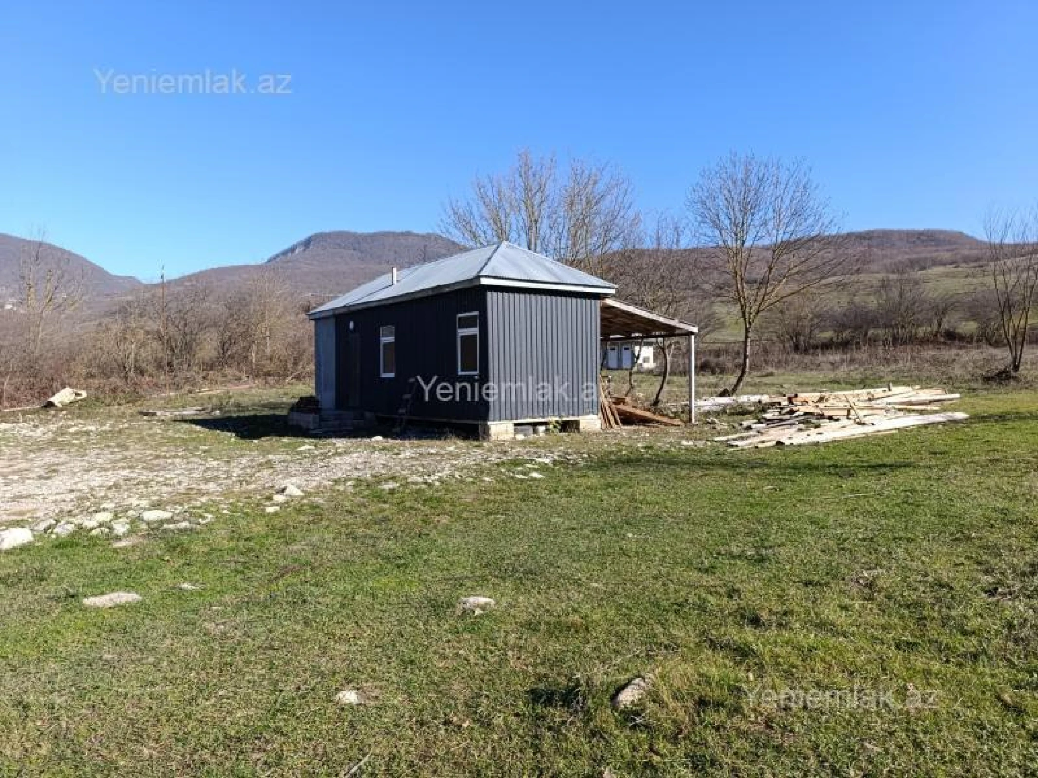 Satılır 10 otaqlı obyekt 500 m²