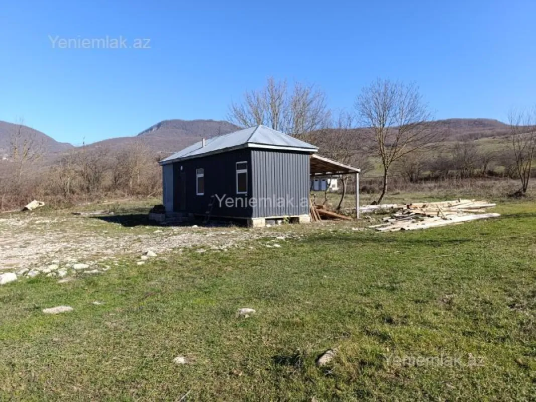 Satılır 10 otaqlı obyekt 500 m²