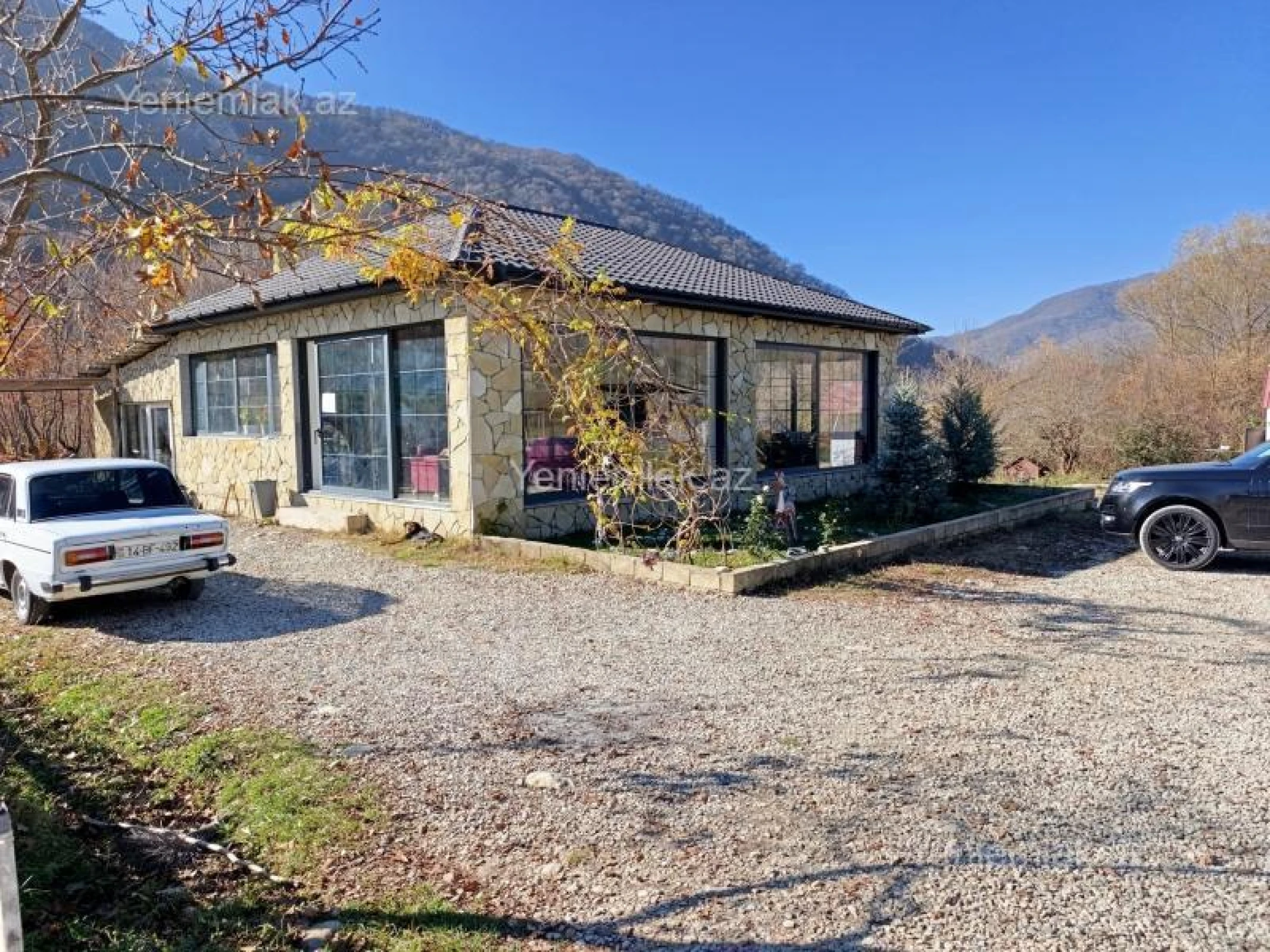 Satılır 10 otaqlı obyekt 500 m²