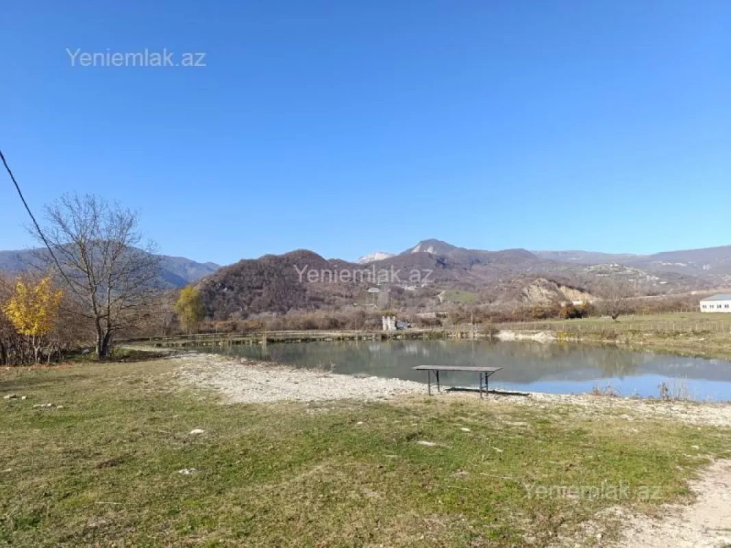 Satılır 10 otaqlı obyekt 500 m²