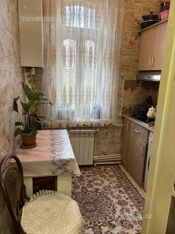Satılır 2 otaqlı köhnə tikili 48 m²