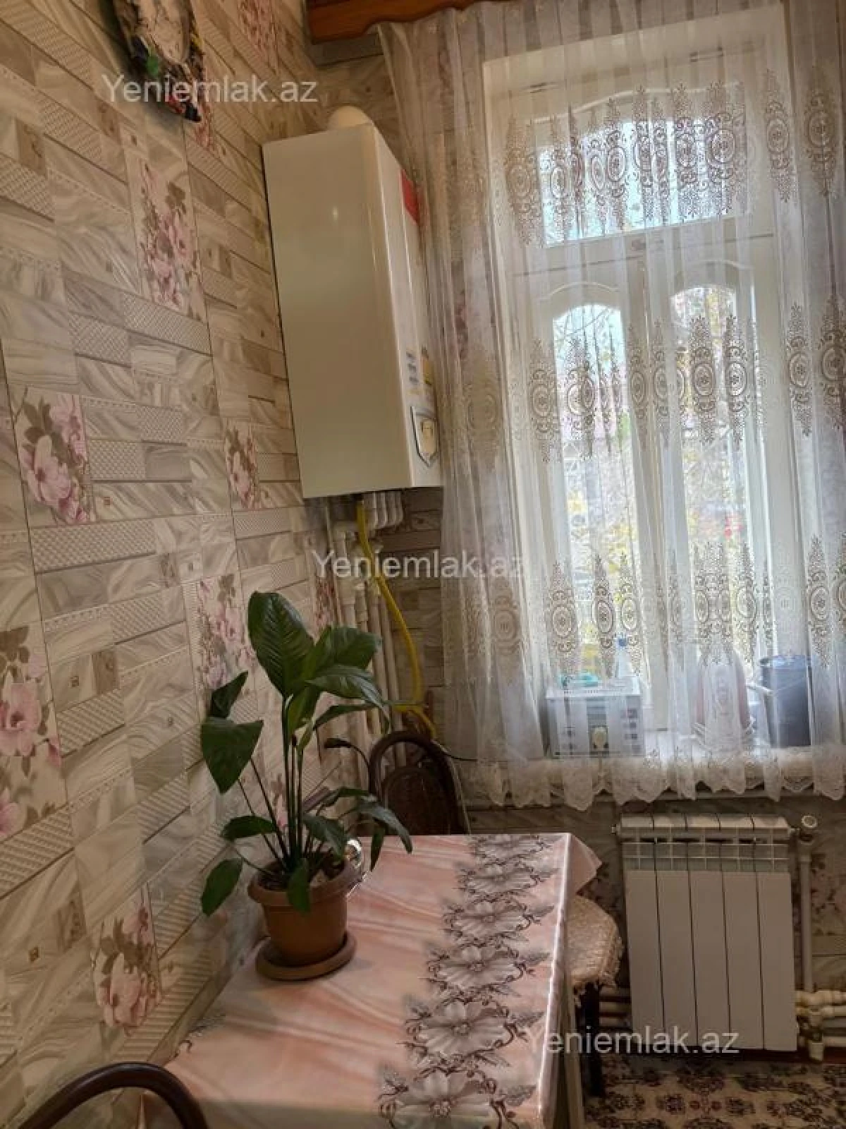 Satılır 2 otaqlı köhnə tikili 48 m²
