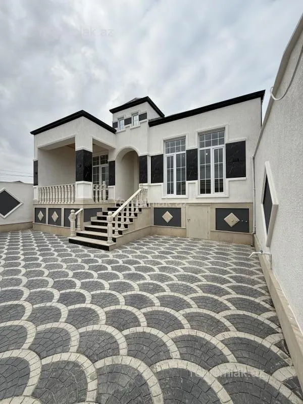 Satılır 4 otaqlı həyət evi 130 m²