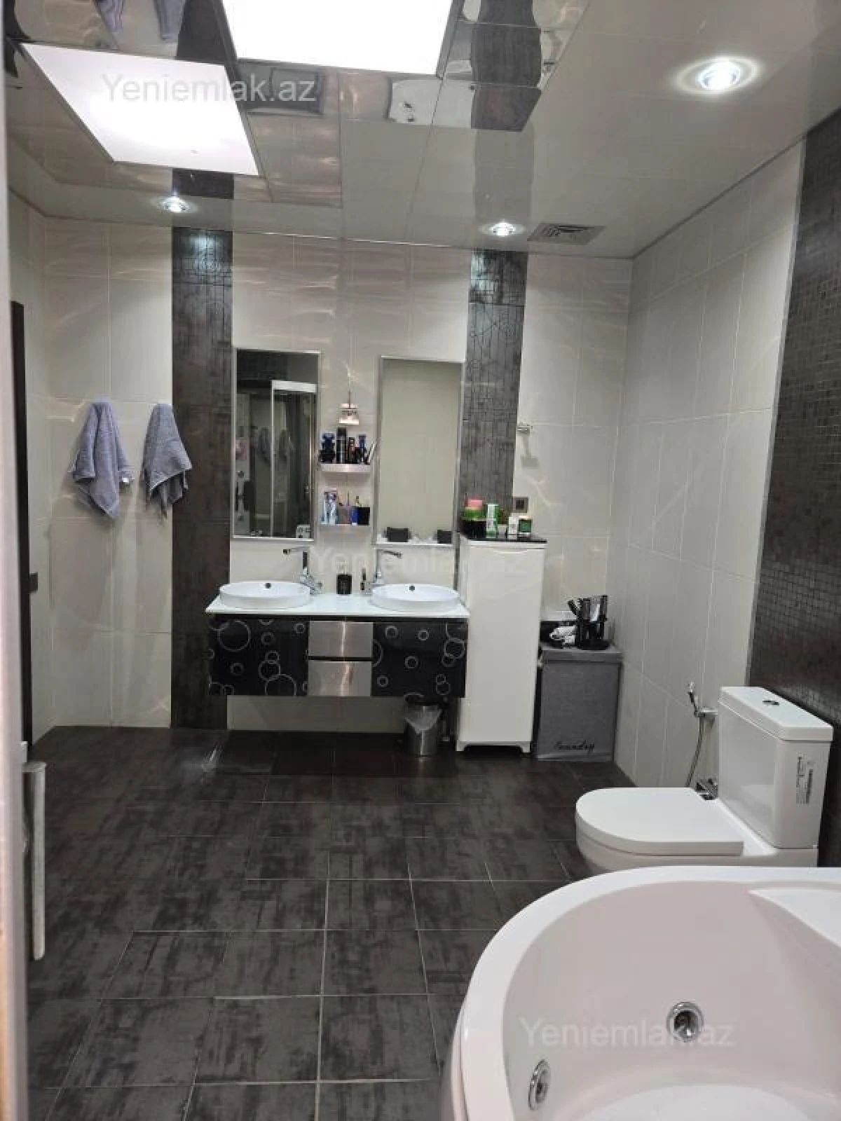 Satılır 4 otaqlı yeni tikili 180 m²