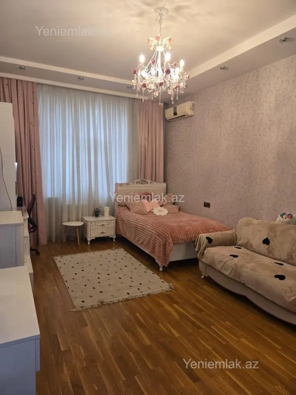Satılır 4 otaqlı yeni tikili 180 m²
