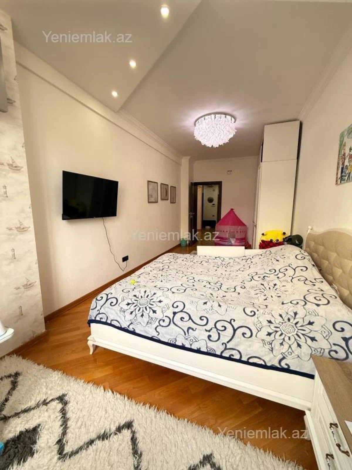 Satılır 4 otaqlı yeni tikili 180 m²
