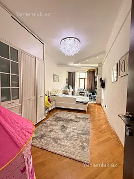 Satılır 4 otaqlı yeni tikili 180 m²