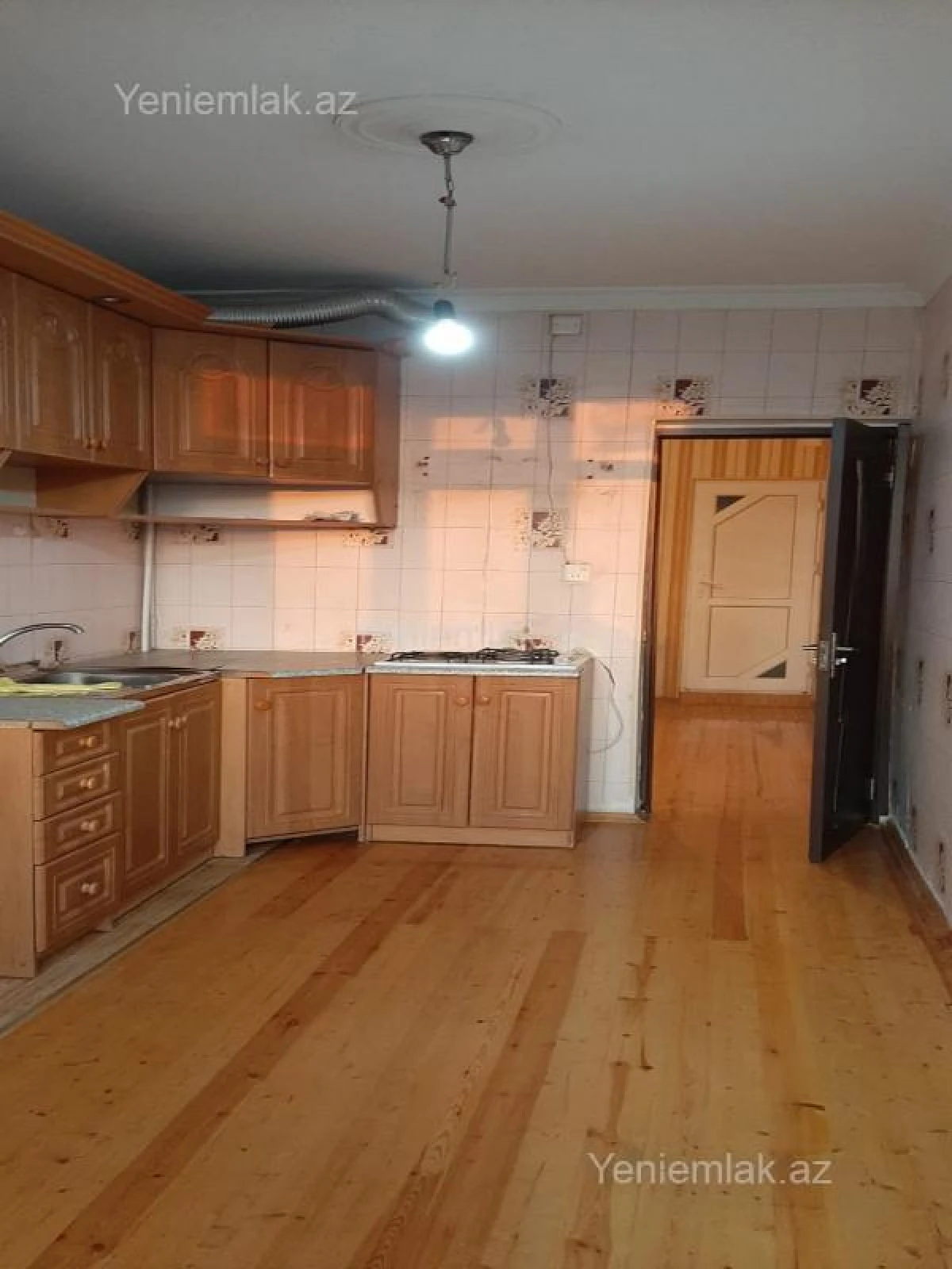 Satılır 2 otaqlı köhnə tikili 50 m²