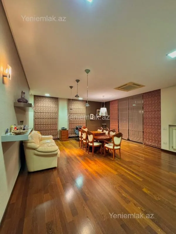 Satılır 5 otaqlı yeni tikili 610 m²