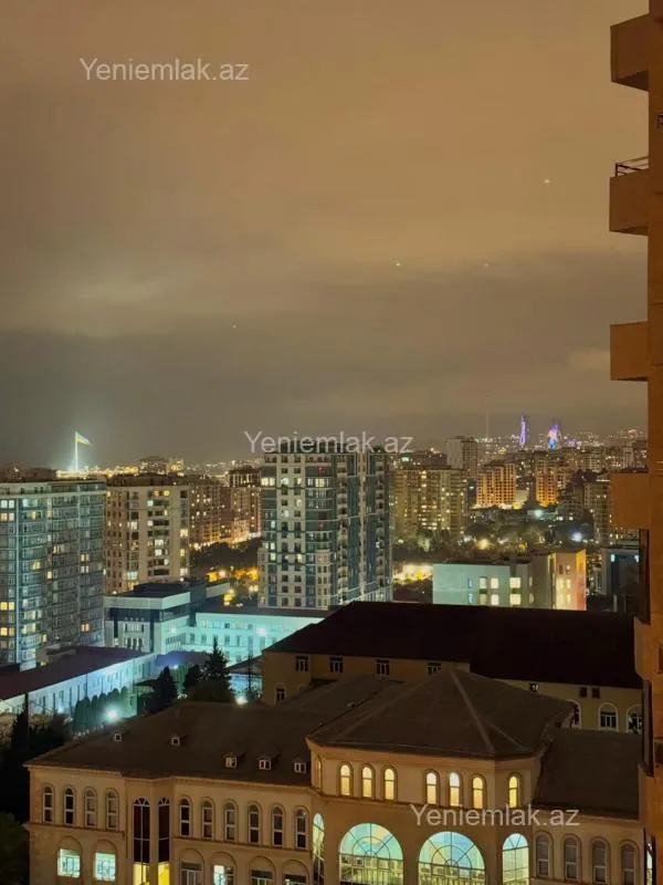 Satılır 5 otaqlı yeni tikili 610 m²
