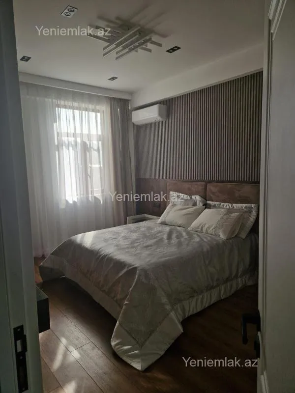 Satılır 2 otaqlı yeni tikili 93.8 m²