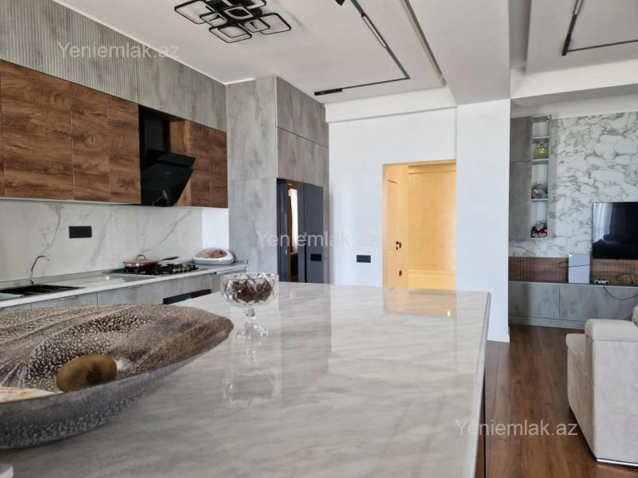 Satılır 2 otaqlı yeni tikili 93.8 m²