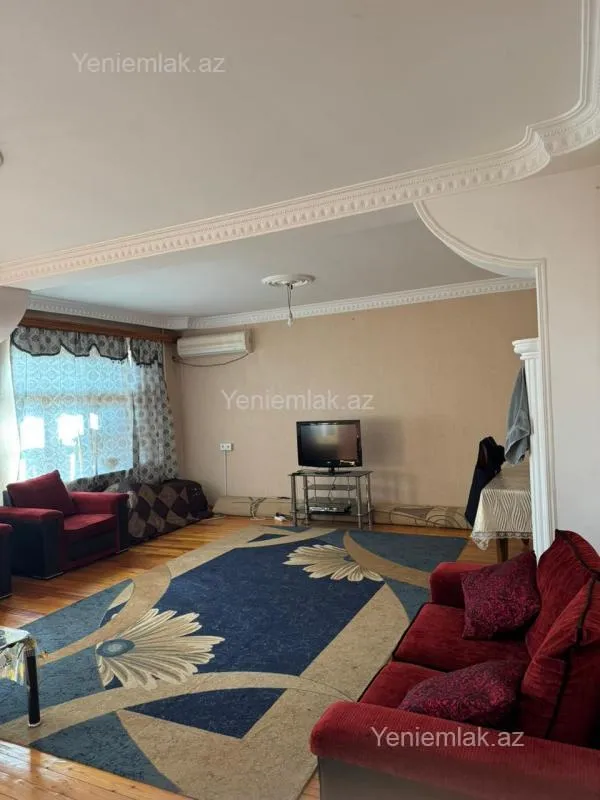 Satılır 5 otaqlı köhnə tikili 120 m²