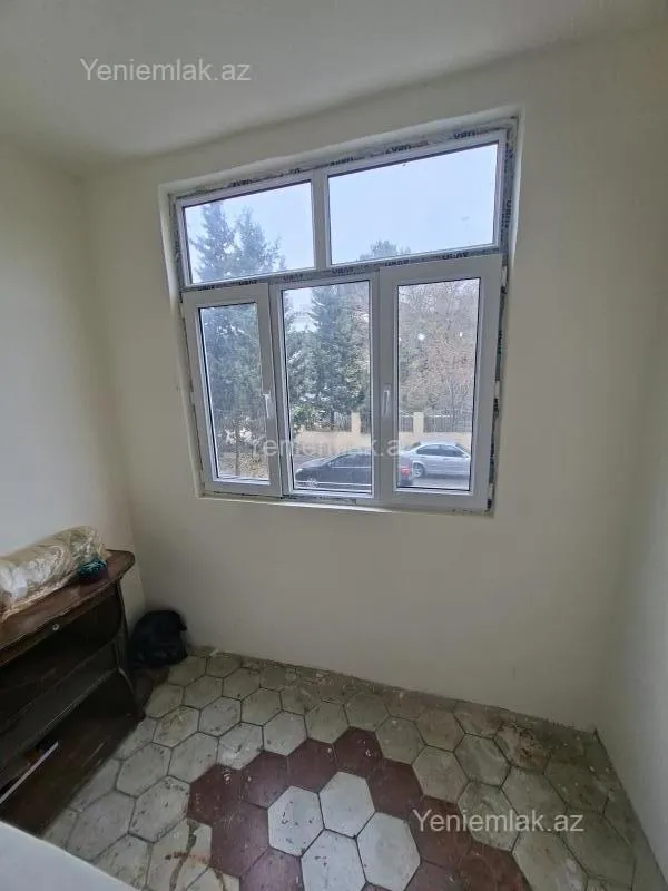 Satılır 1 otaqlı köhnə tikili 35 m²