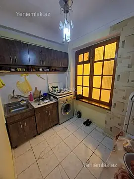 Satılır 1 otaqlı köhnə tikili 35 m²