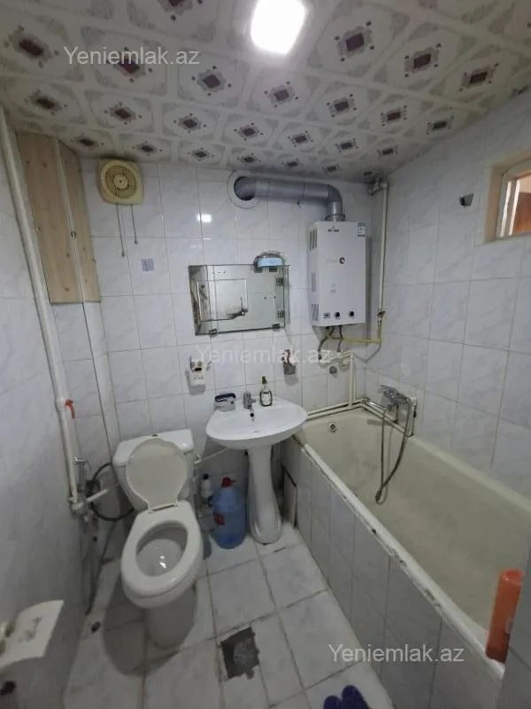 Satılır 1 otaqlı köhnə tikili 35 m²