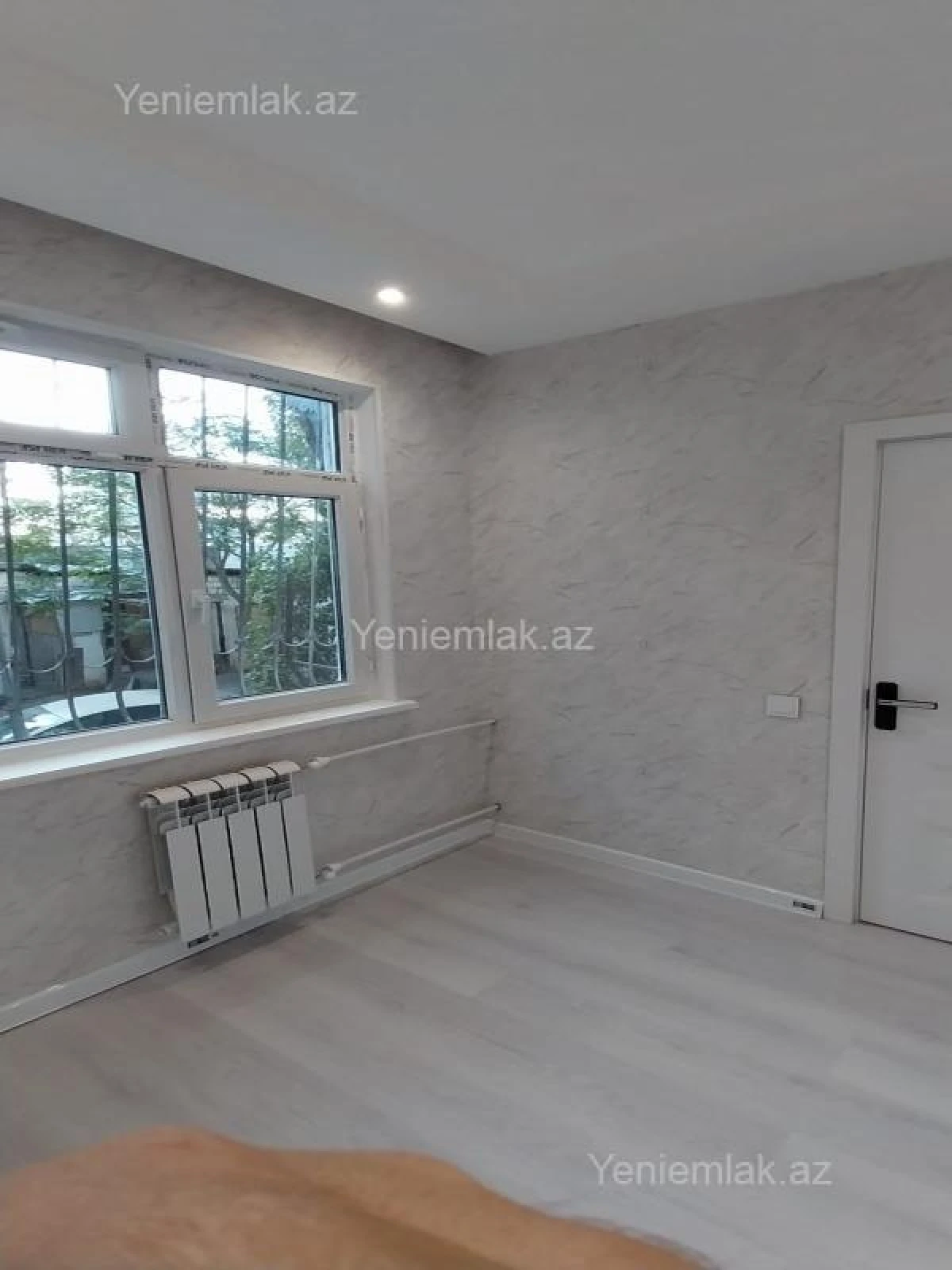 Satılır 2 otaqlı köhnə tikili 55 m²