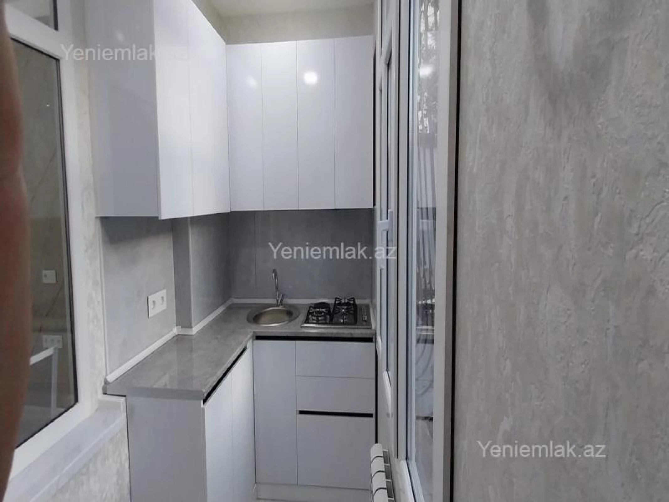Satılır 2 otaqlı köhnə tikili 55 m²