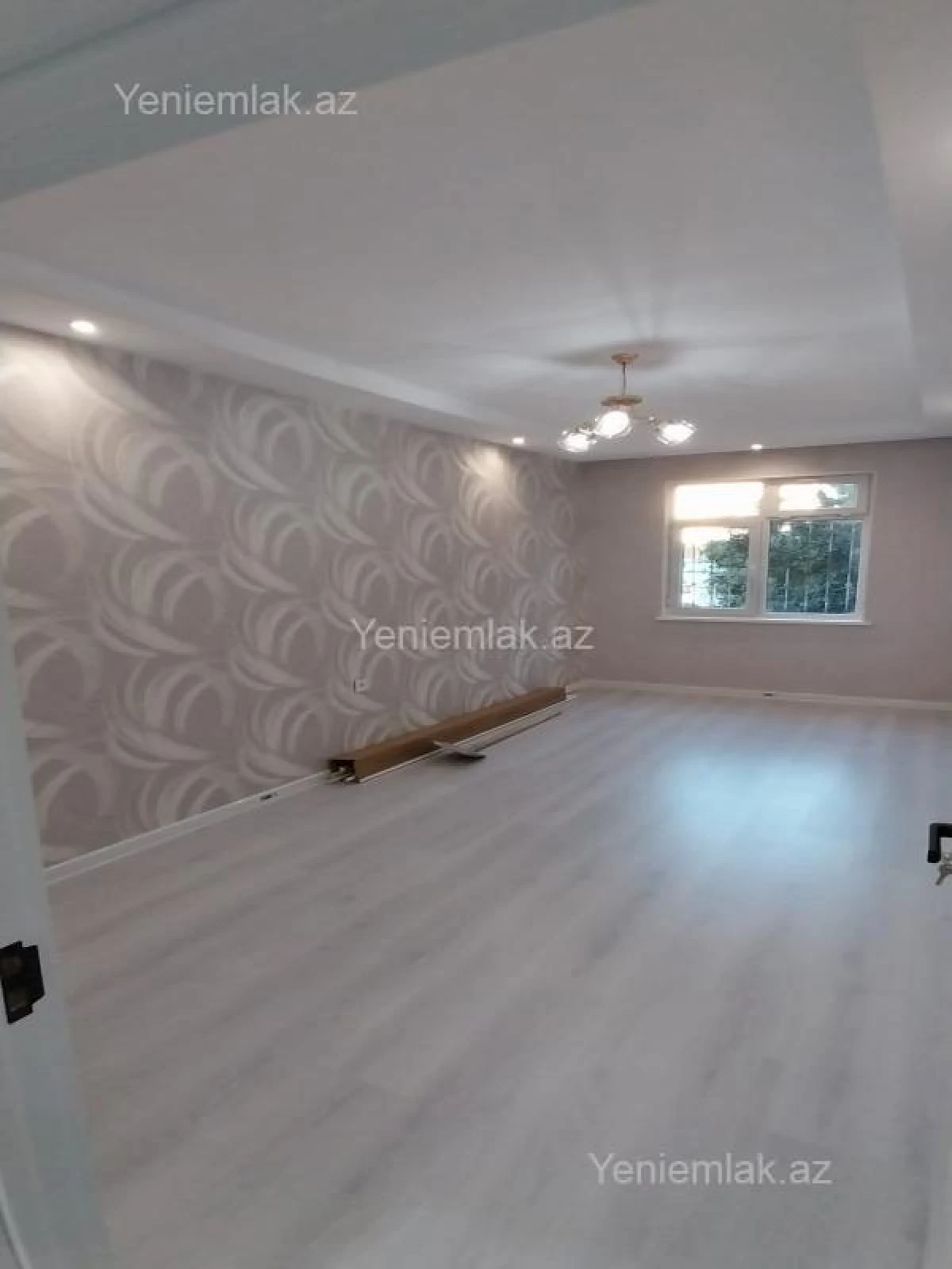 Satılır 2 otaqlı köhnə tikili 55 m²