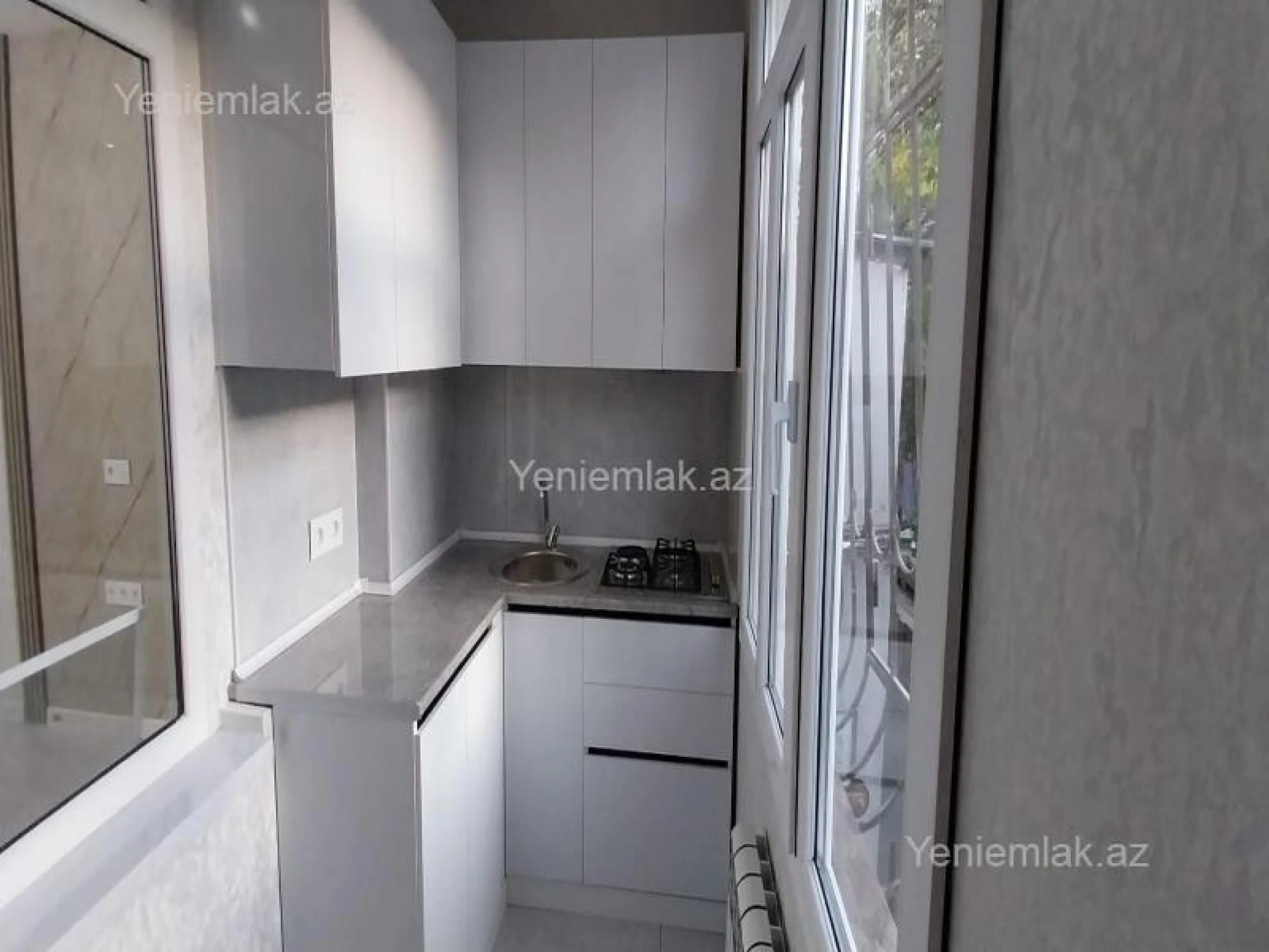 Satılır 2 otaqlı köhnə tikili 55 m²