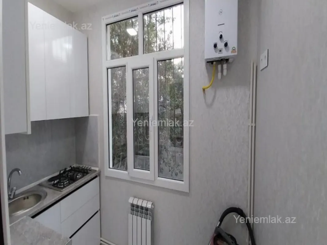 Satılır 2 otaqlı köhnə tikili 55 m²