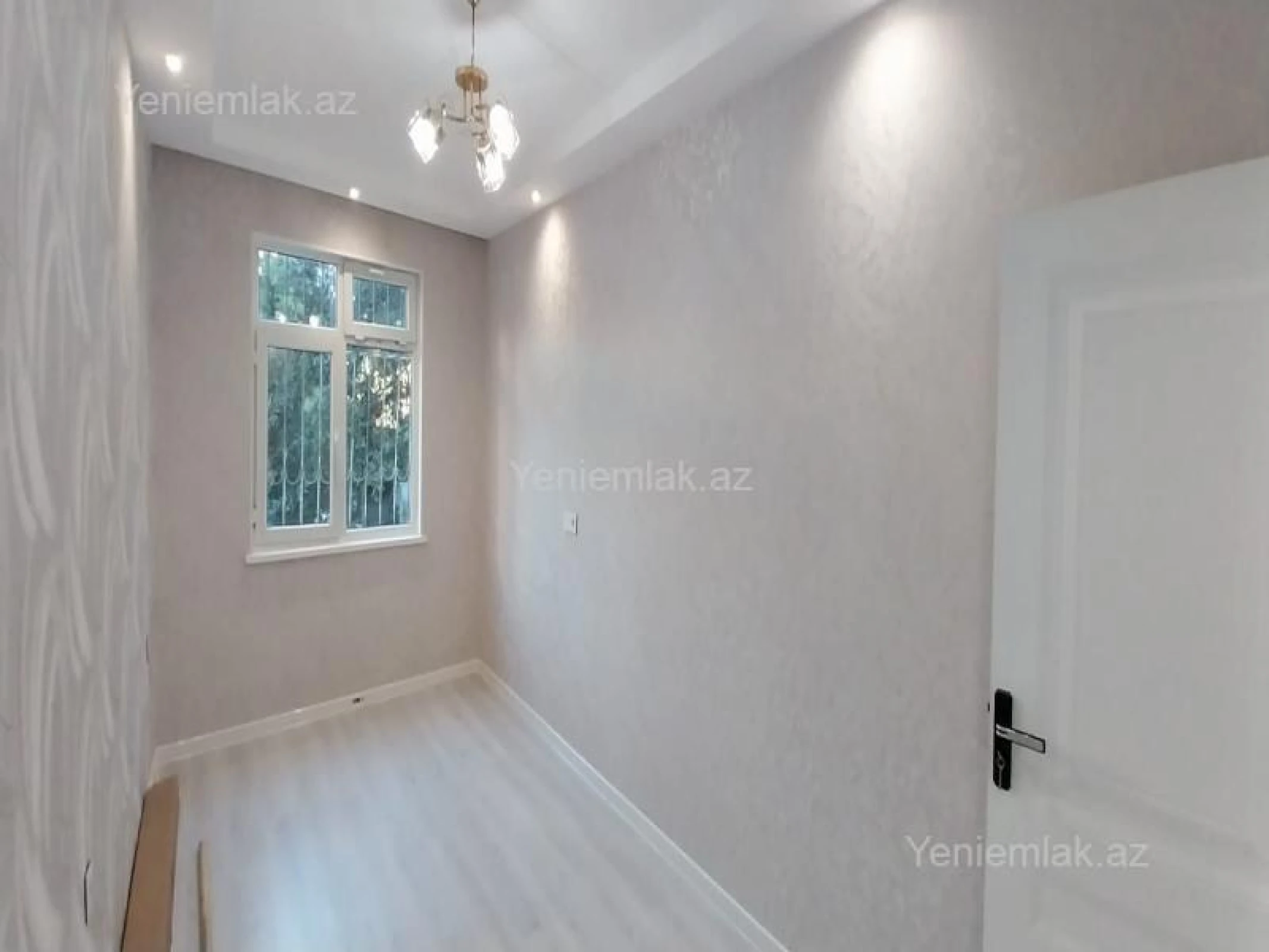 Satılır 2 otaqlı köhnə tikili 55 m²