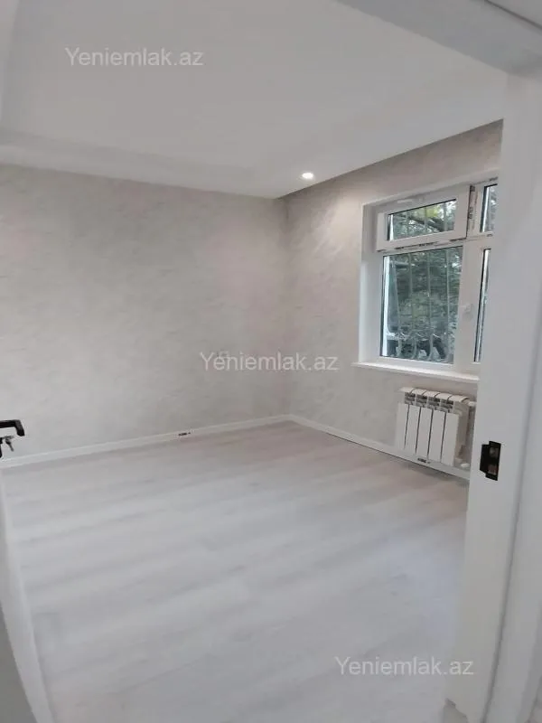 Satılır 2 otaqlı köhnə tikili 55 m²