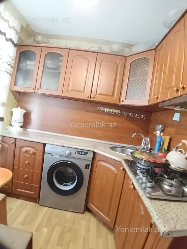 Satılır 3 otaqlı köhnə tikili 68 m²