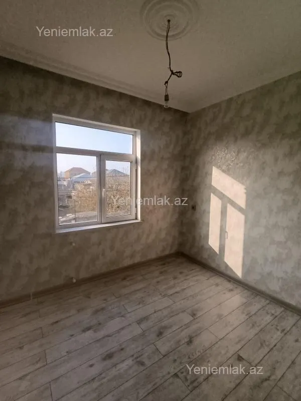 Satılır 4 otaqlı həyət evi 150 m²
