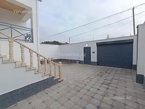 Satılır 4 otaqlı həyət evi 175 m²