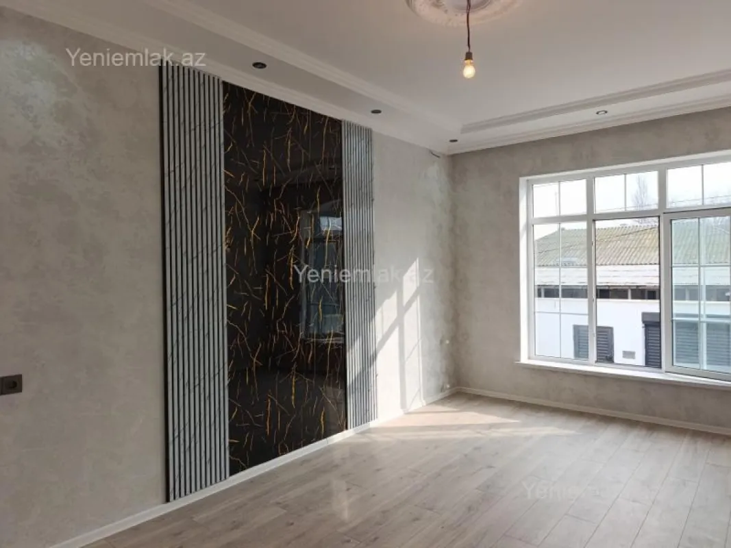 Satılır 4 otaqlı həyət evi 175 m²