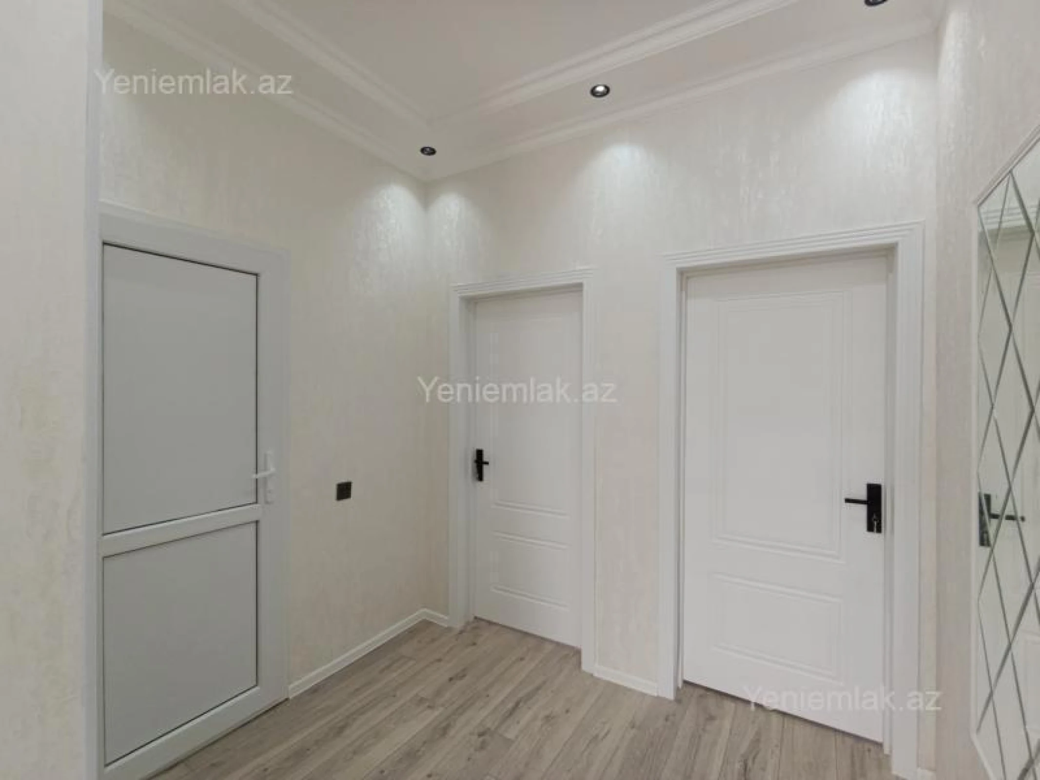 Satılır 4 otaqlı həyət evi 175 m²