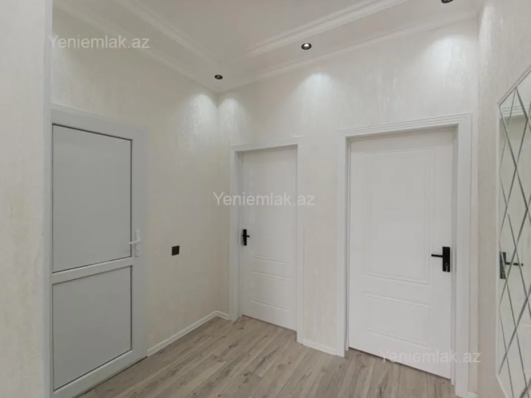 Satılır 4 otaqlı həyət evi 175 m²
