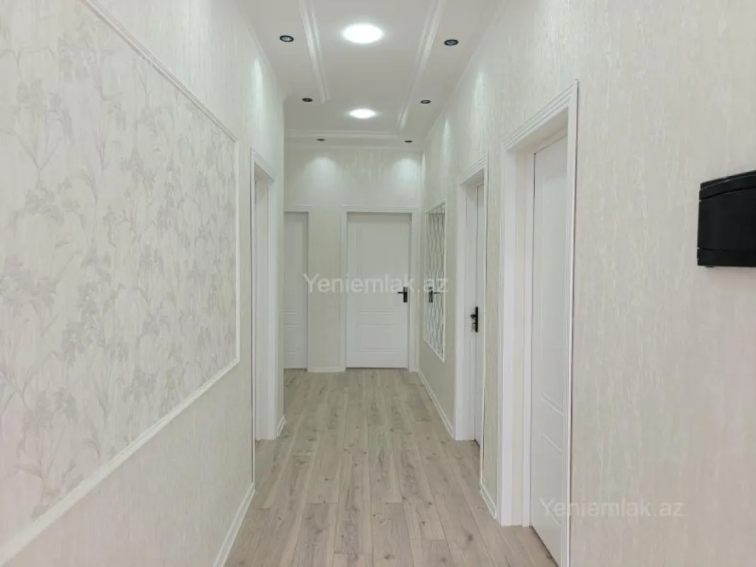 Satılır 4 otaqlı həyət evi 175 m²