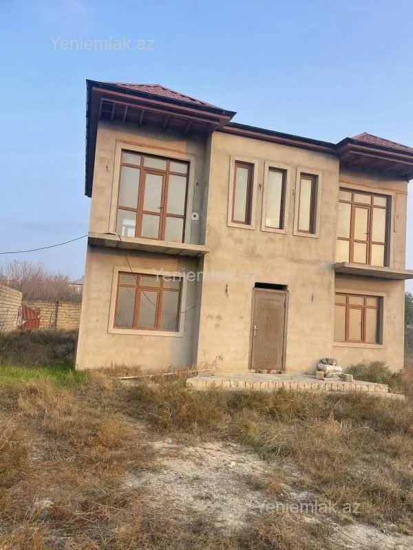Satılır 5 otaqlı həyət evi 160 m²