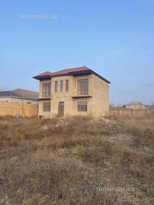 Satılır 5 otaqlı həyət evi 160 m²