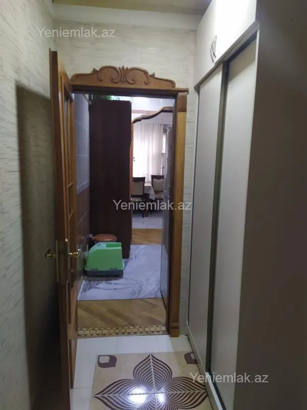 Satılır 4 otaqlı köhnə tikili 85 m²