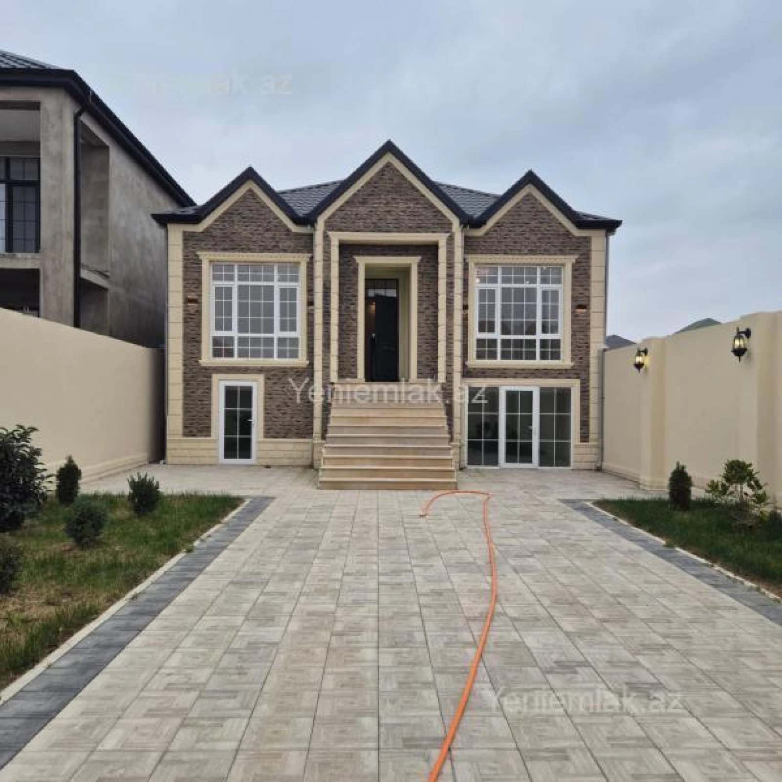 Satılır 4 otaqlı həyət evi 150 m²