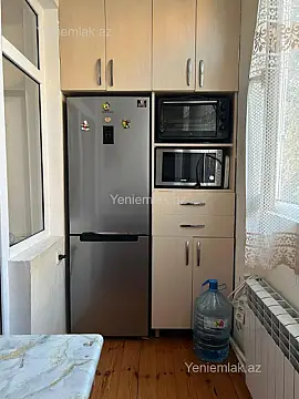 Satılır 3 otaqlı köhnə tikili 65 m²
