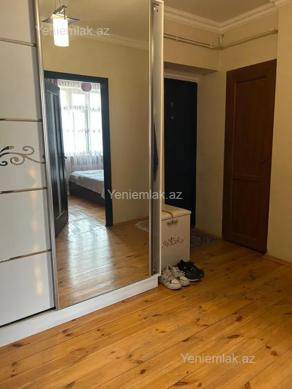 Satılır 3 otaqlı köhnə tikili 65 m²