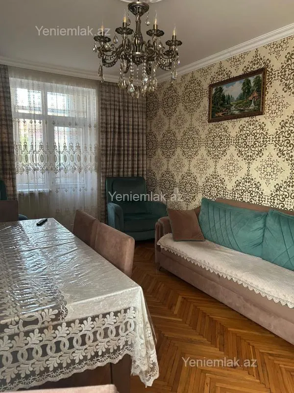 Satılır 3 otaqlı köhnə tikili 65 m²